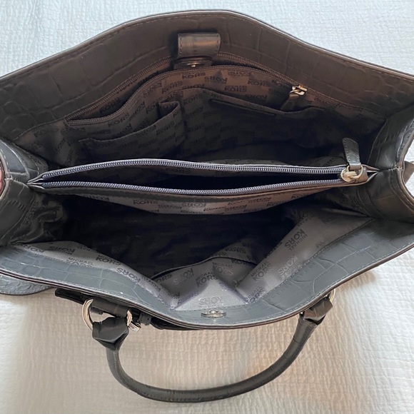 Michael Kors East West Hamilton Crocodile Leather Tote with strap - Picture 7 of 11